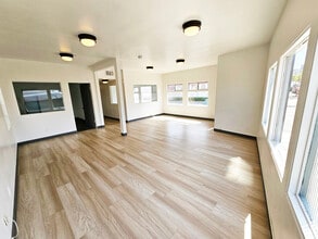 5540-5548 El Cajon Blvd, San Diego, CA à louer Photo intérieure– Image 1 sur 1