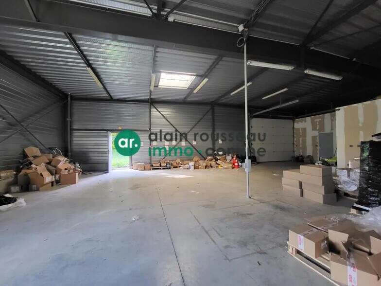 Local d’activités dans Loire-Authion à louer - Photo intérieure – Image 2 sur 6