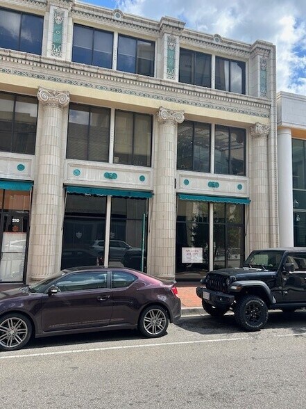 208-214 E Plume St, Norfolk, VA à louer - Photo de l’immeuble – Image 2 sur 4
