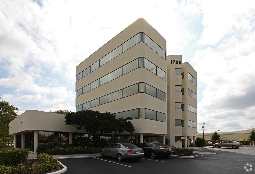 1700 S Dixie Hwy, Boca Raton, FL à vendre - Photo de l’immeuble – Image 2 sur 7