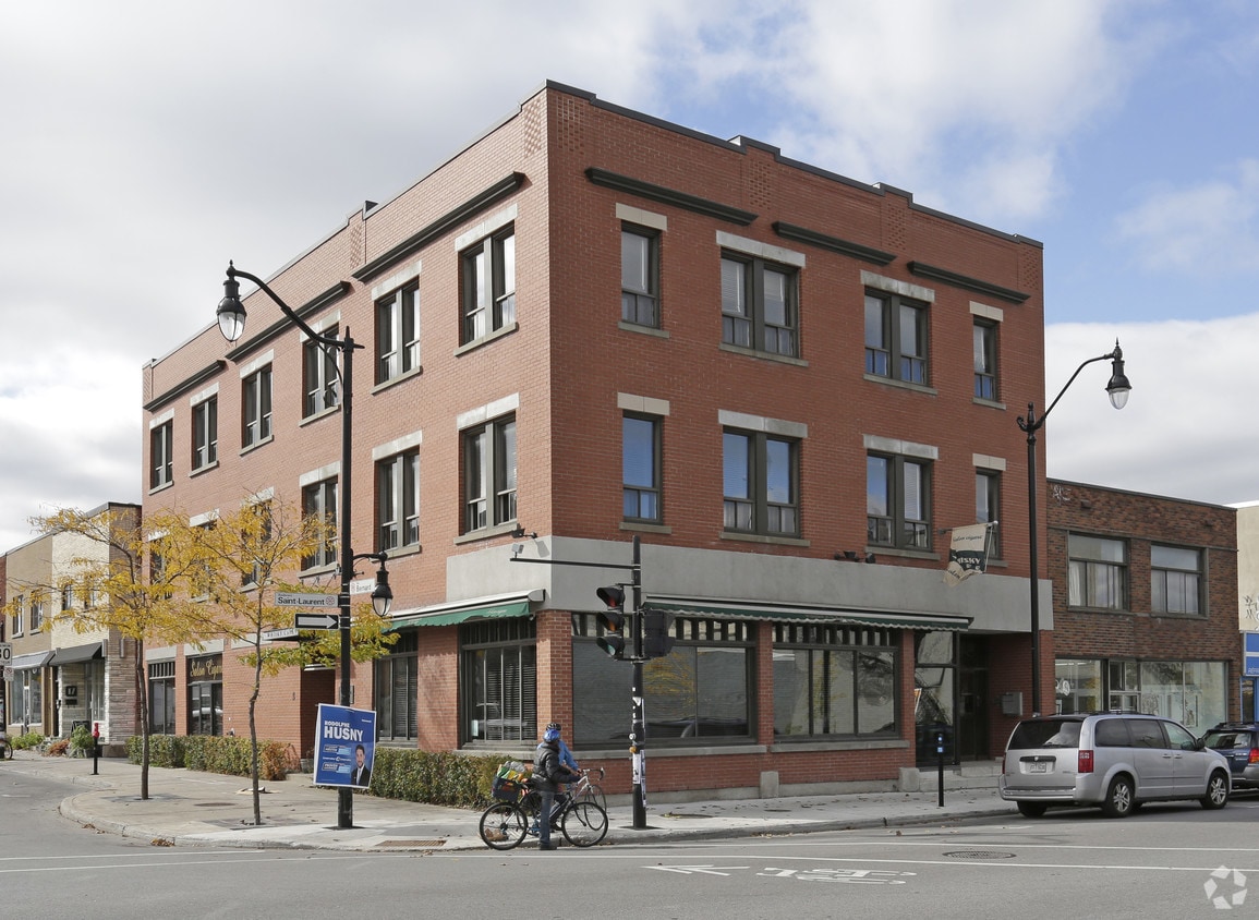 5800-5804 Boul Saint-Laurent, Montréal, QC à vendre Autre– Image 1 sur 4