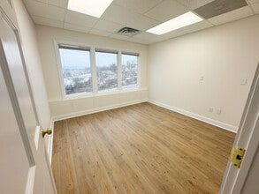 7000 Hampton Ctr, Morgantown, WV à louer Photo intérieure– Image 1 sur 2