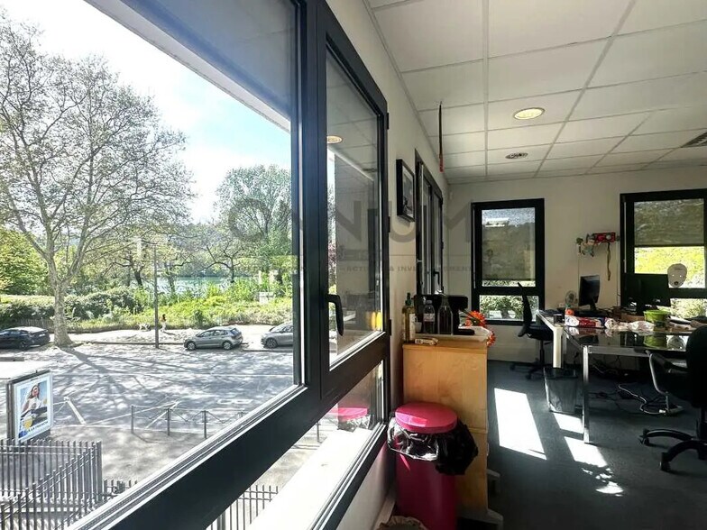 Bureau dans Lyon à vendre - Photo de l’immeuble – Image 2 sur 6