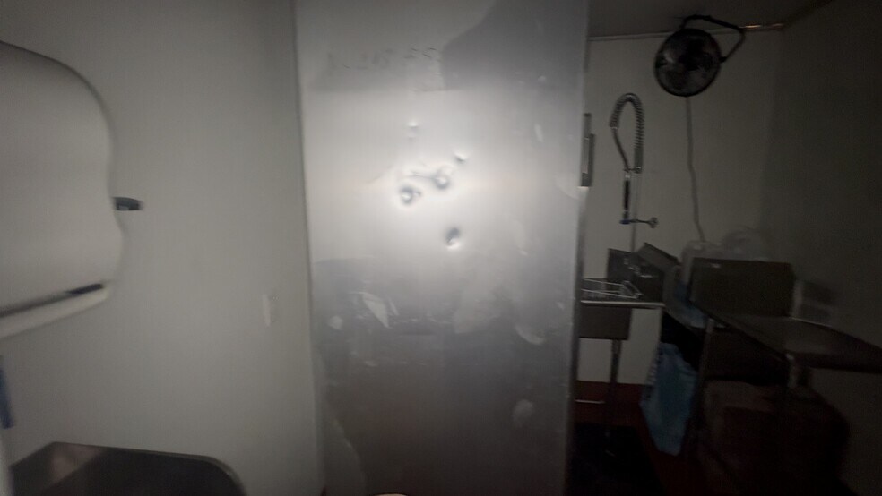 48-50 S De Lacey Ave, Pasadena, CA à louer - Vidéo sur l’annonce professionnelle – Image 3 sur 14