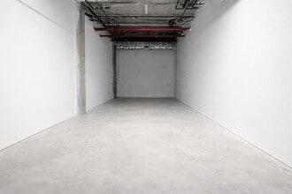 144-49 Northern Blvd, Flushing, NY à louer Photo intérieure– Image 1 sur 2