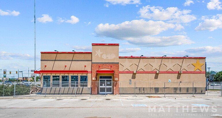 7249 Bandera Rd, San Antonio, TX à vendre - Photo de l’immeuble – Image 1 sur 3