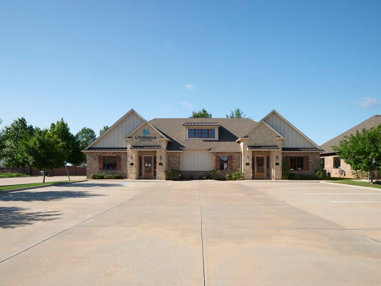 1111 Magnolia Ct, Moore, OK à louer - Photo de l’immeuble – Image 1 sur 17