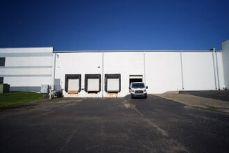 6352 Airway Dr, Indianapolis, IN à vendre Photo intérieure– Image 1 sur 7