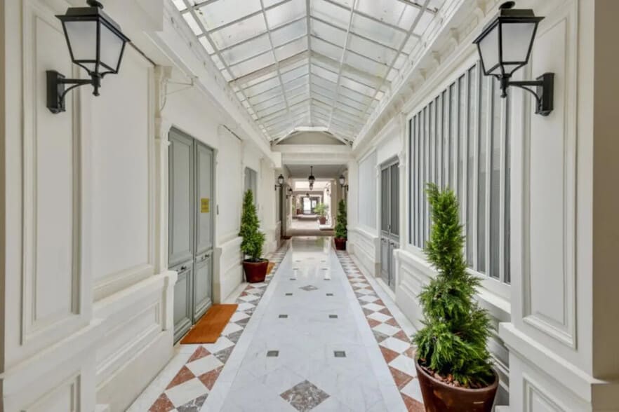 Local commercial dans Paris à vendre - Photo de l’immeuble – Image 3 sur 8