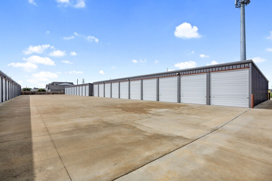 6402 Holly Rd, Corpus Christi, TX à vendre - Photo de l’immeuble – Image 3 sur 7