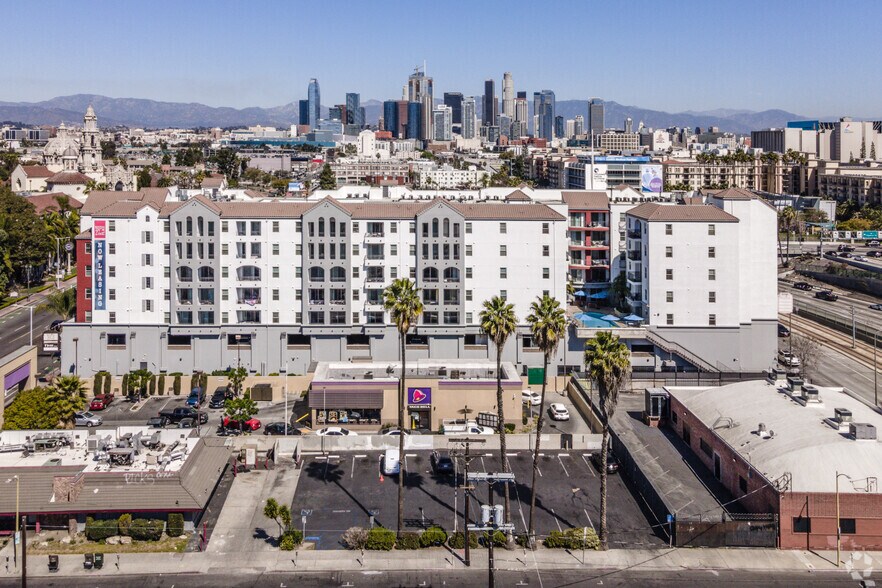 2700 S Figueroa St, Los Angeles, CA à louer - Aérien – Image 3 sur 5