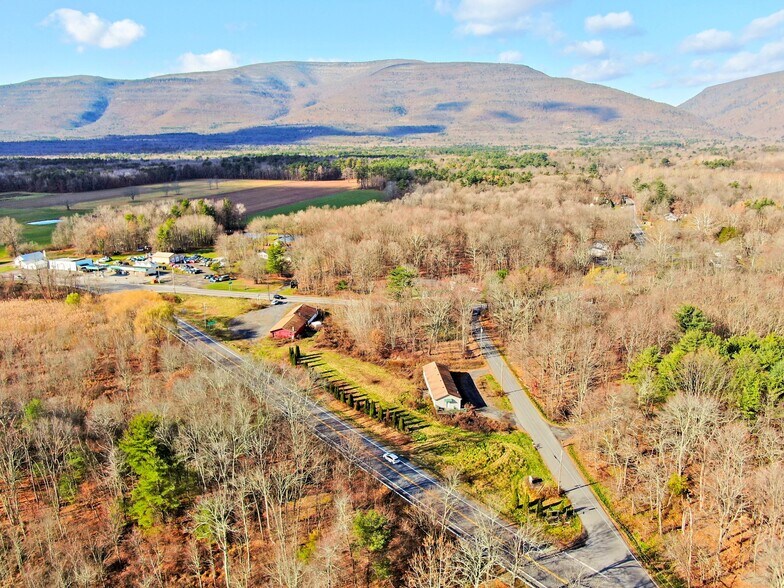8 Rt 32A, Saugerties, NY à vendre - Photo de l’immeuble – Image 2 sur 20