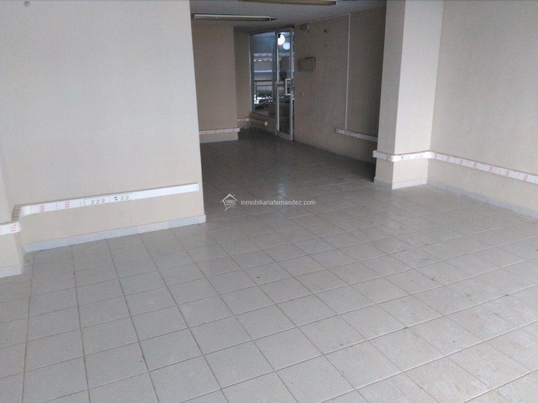 Local commercial dans Cáceres à louer Photo de l’immeuble– Image 1 sur 13