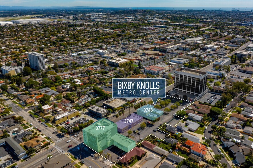 Bixby Knolls Metro Center portefeuille de 3 biens à vendre sur LoopNet.fr - Aérien – Image 2 sur 12