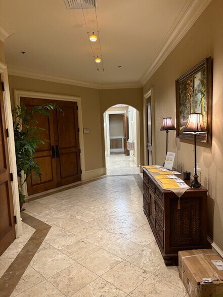 19 Bow Cir, Hilton Head Island, SC à louer - Photo de l’immeuble – Image 2 sur 8