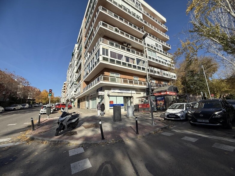 Bureaux/Local commercial dans Madrid, Madrid à louer - Photo principale – Image 1 sur 2