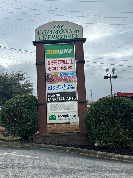 1525 Poinsett Hwy, Greenville, SC à louer - Photo de l’immeuble – Image 2 sur 8