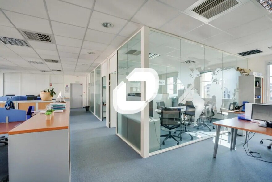 Bureau dans Chessy à louer - Photo de l’immeuble – Image 3 sur 11