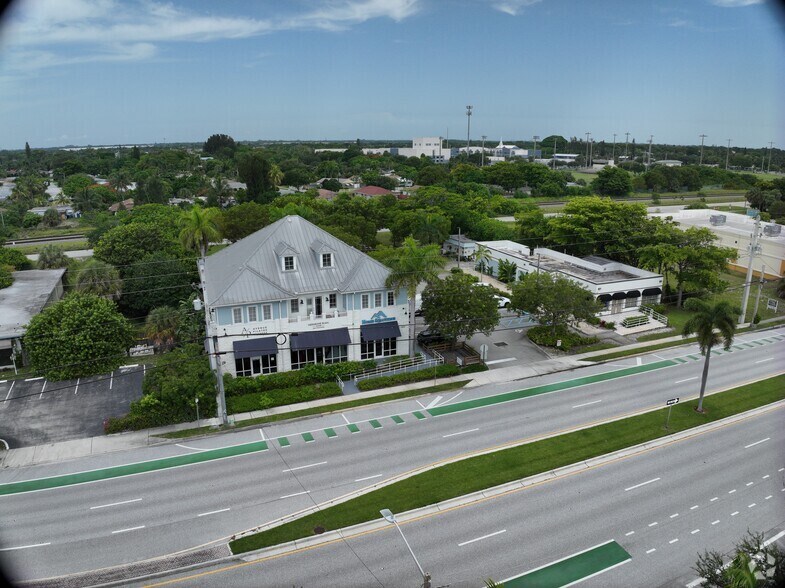 2050 & 2100 N Federal Highway portefeuille de 2 biens à vendre sur LoopNet.fr – Image 2 sur 19
