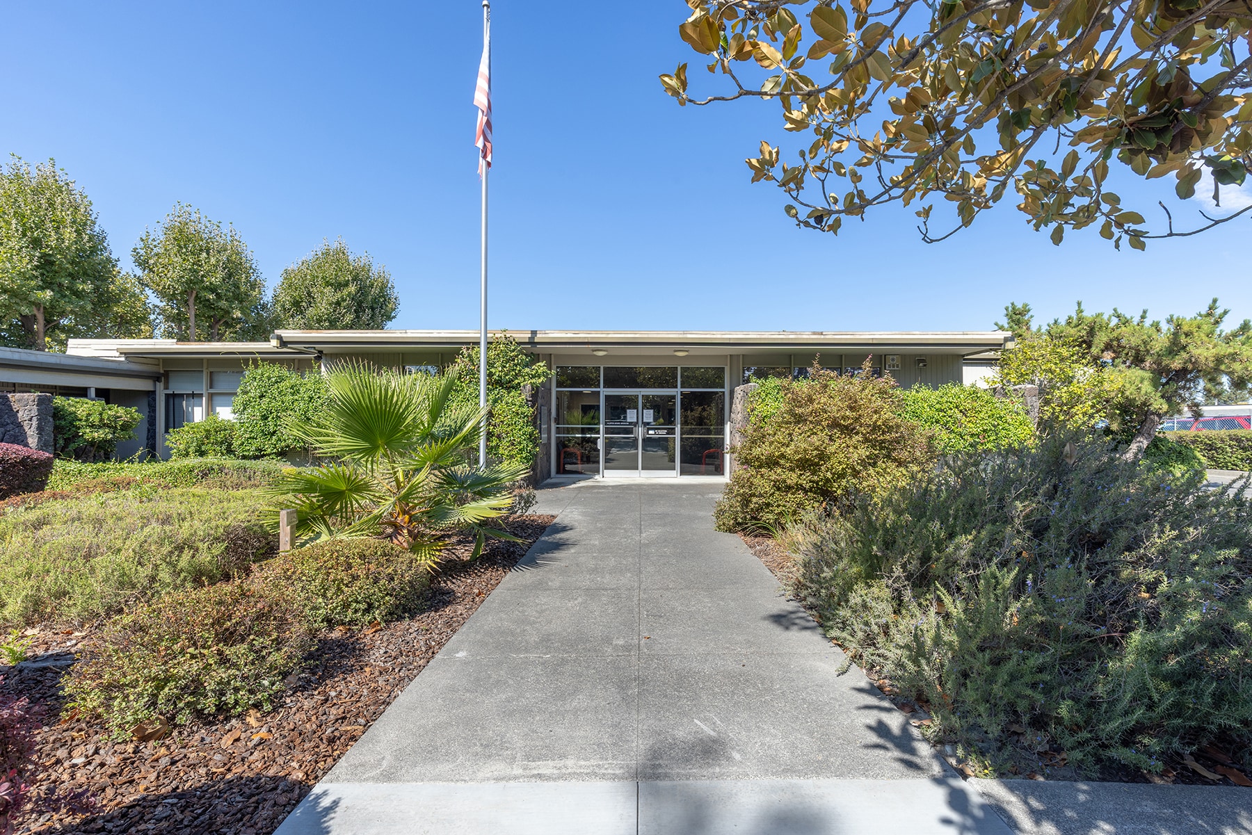 2841 Cleveland Ave, Santa Rosa, CA à vendre Photo de l’immeuble– Image 1 sur 20