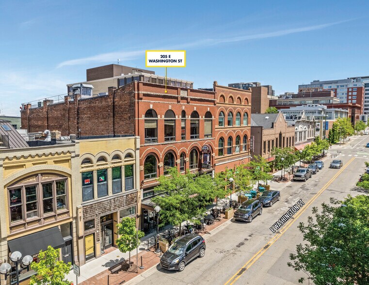205 E Washington St, Ann Arbor, MI à louer - Aérien – Image 2 sur 7