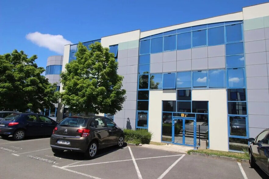 Bureau dans Saint-Grégoire à vendre - Photo de l’immeuble – Image 3 sur 4