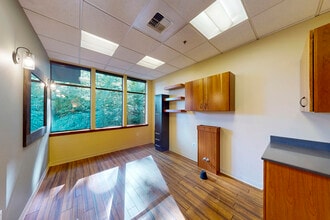 1801 W Bay Dr, Olympia, WA à louer Photo intérieure– Image 1 sur 11