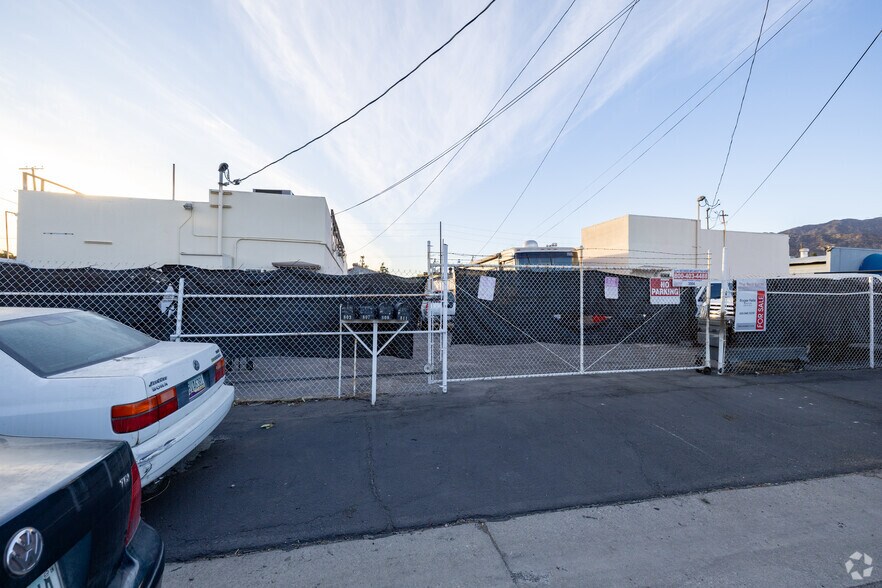 803-809 N Loren Ave, Azusa, CA à vendre - Photo principale – Image 1 sur 2