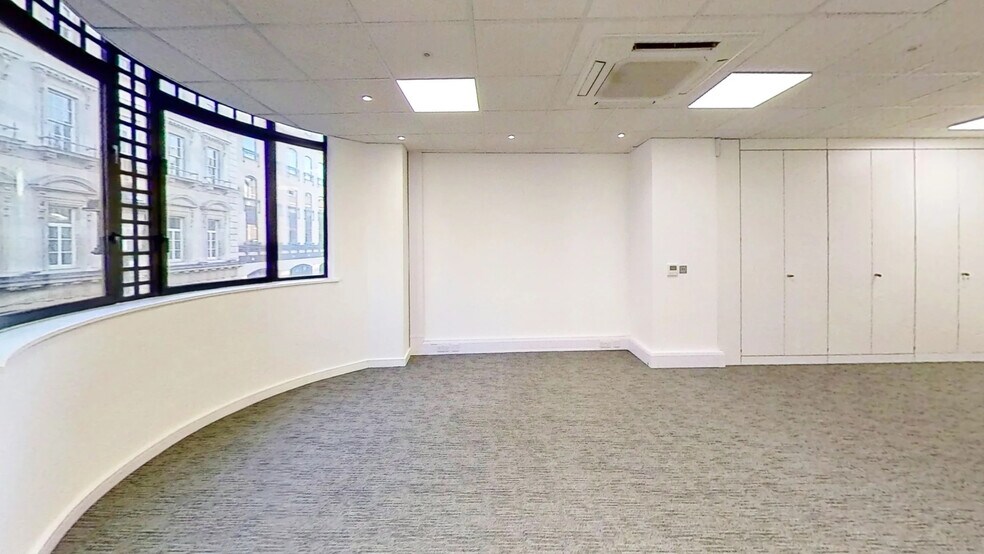 4 Conduit St, Londres à louer - Numérisation 3D Matterport – Image 2 sur 19