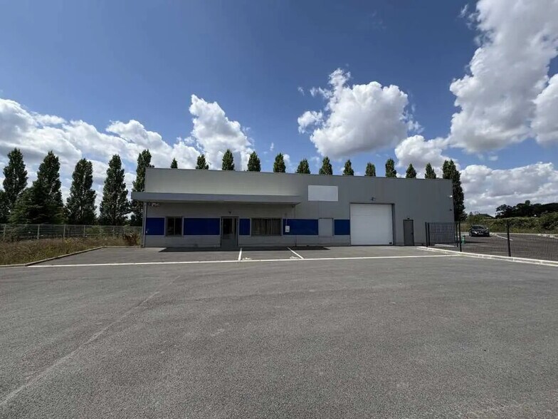 Bureau dans Breuil-le-Sec à louer - Photo de l’immeuble – Image 1 sur 8