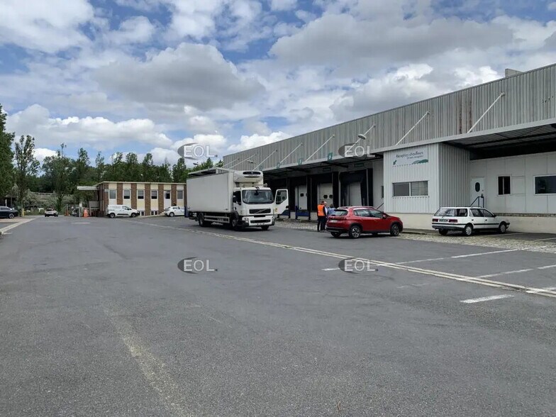 Industriel/Logistique dans Thiais à louer - Photo de l’immeuble – Image 3 sur 8