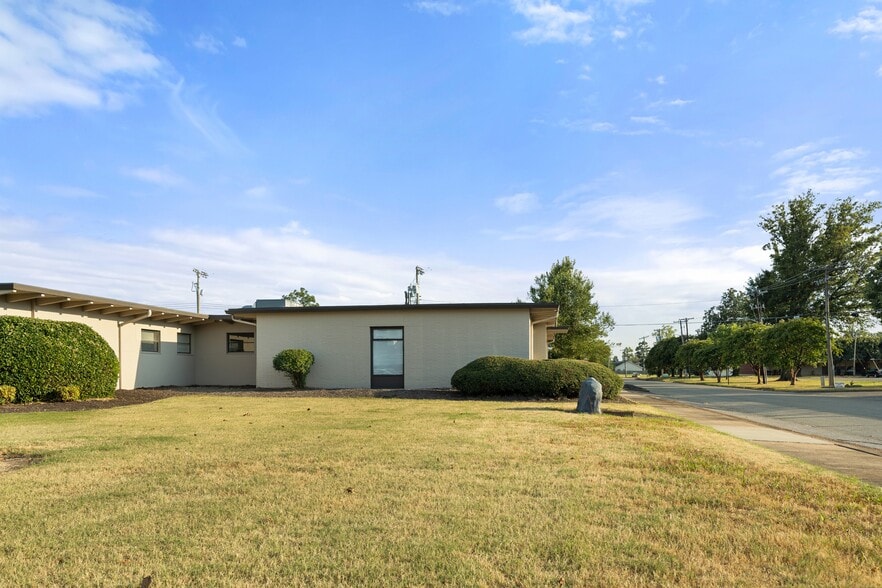 308 S Rhodes St, West Memphis, AR à vendre - Photo principale – Image 1 sur 4