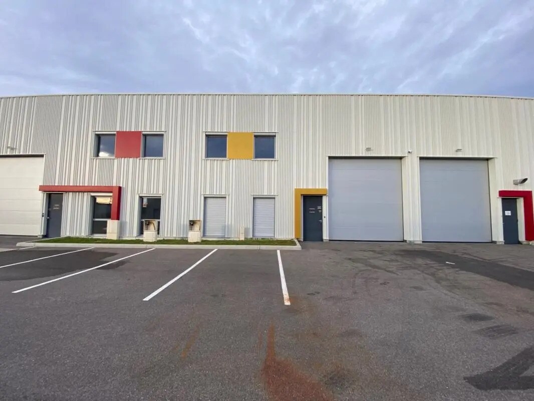 Local d'activités dans Corbas à vendre Photo de l’immeuble– Image 1 sur 9