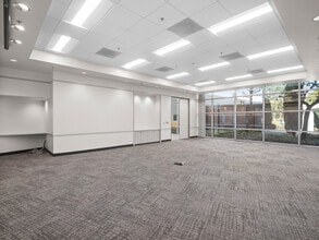 5001 E La Palma Ave, Anaheim, CA à louer Photo intérieure– Image 2 sur 7