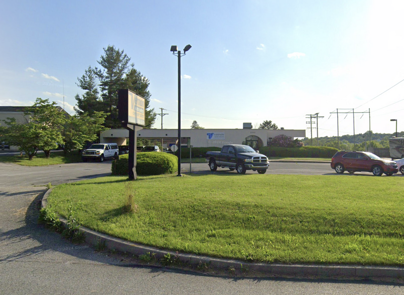 2700 S Queen St, York, PA à vendre - Photo de l’immeuble – Image 2 sur 3
