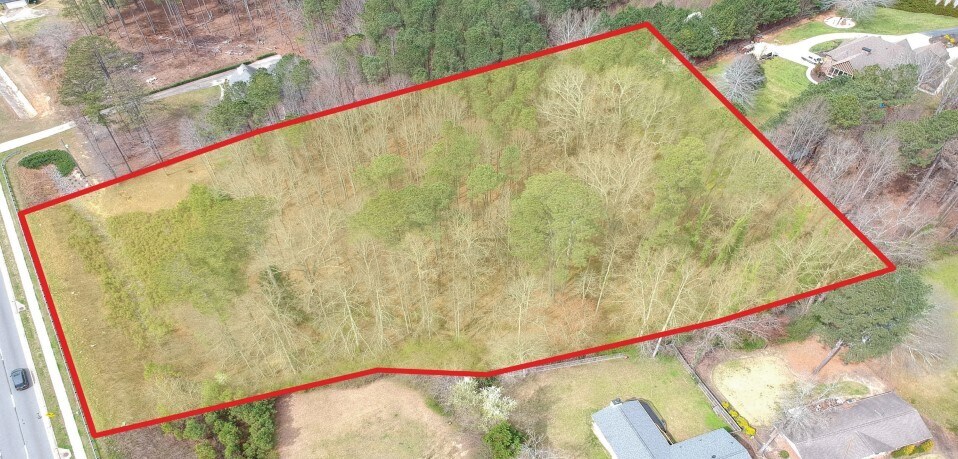 5431 Cumming Hwy, Sugar Hill, GA à vendre - Photo principale – Image 1 sur 1