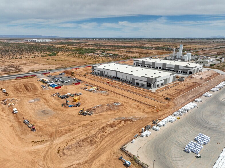 AZ-24 & N MERIDIAN Rd, Mesa, AZ à louer - Photo de l’immeuble – Image 2 sur 6