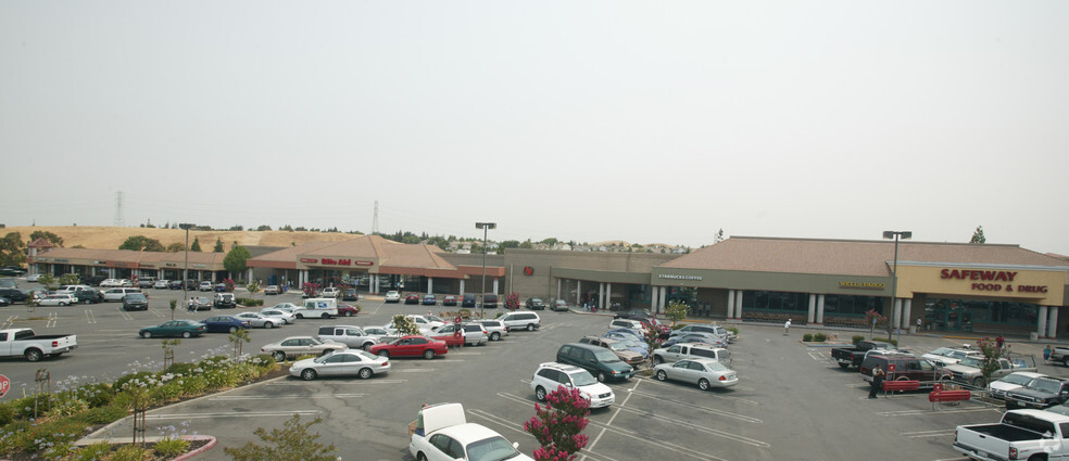 3421-3365 Deer Valley Rd, Antioch, CA à louer - Photo de l’immeuble – Image 2 sur 8