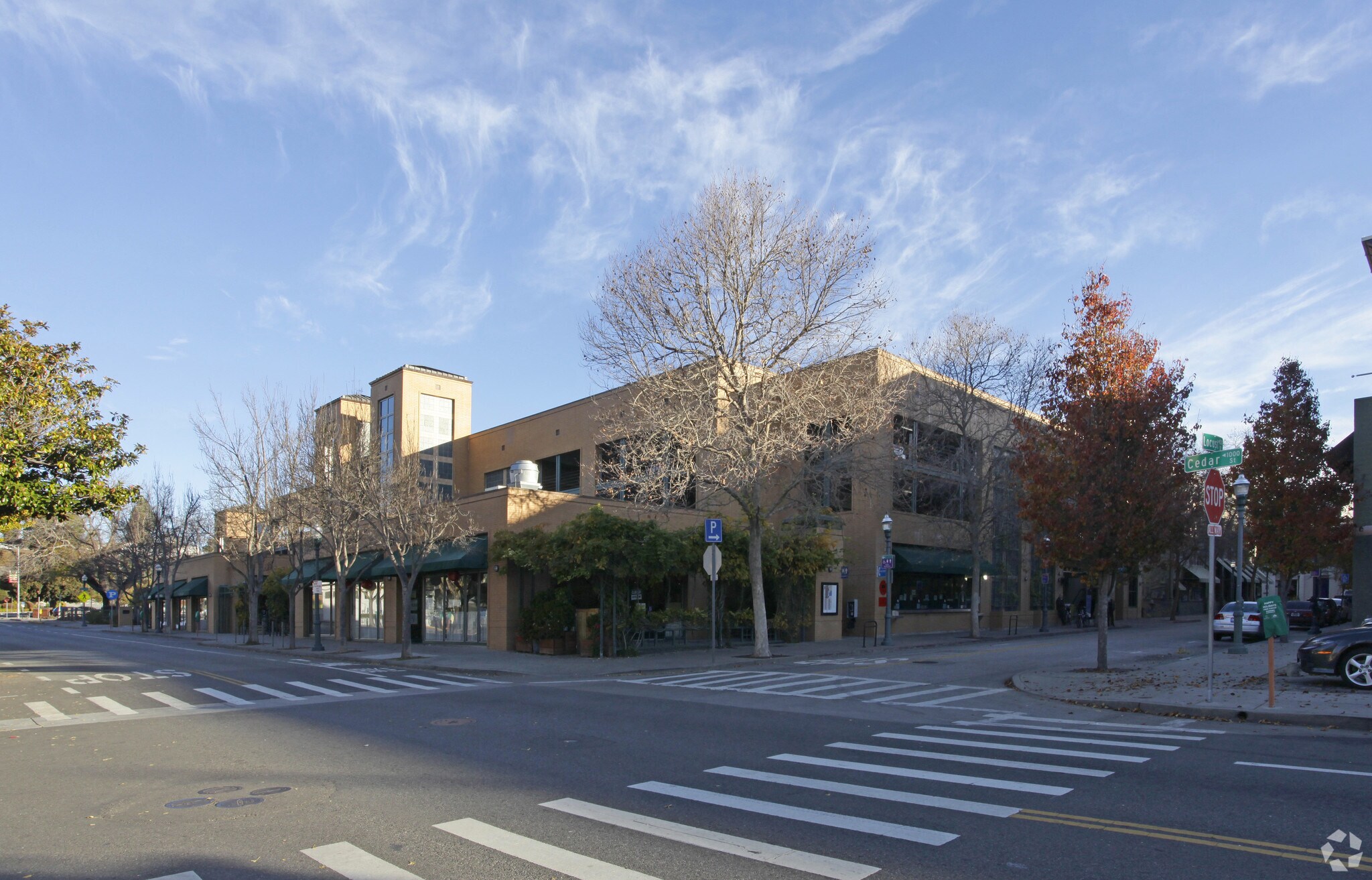 1016 Cedar St, Santa Cruz, CA à louer Photo principale– Image 1 sur 3