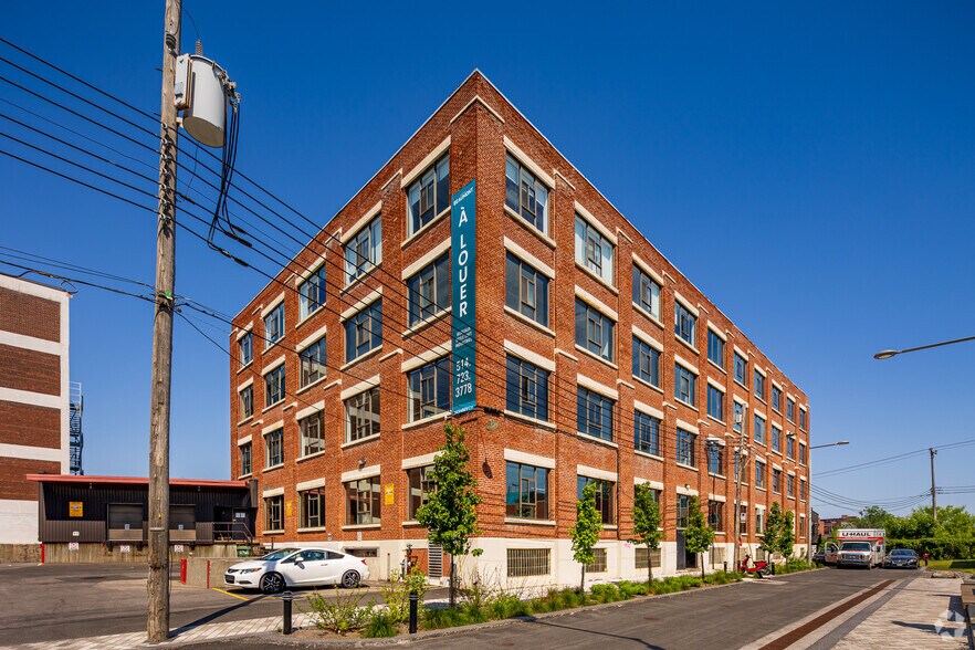 6829-6845 Av de l'Épée, Montréal, QC à louer - Photo de l’immeuble – Image 2 sur 33