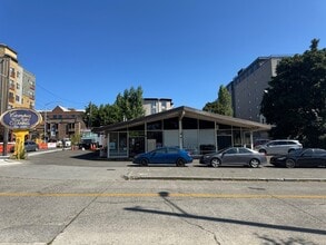 4100 Roosevelt Way NE, Seattle, WA à louer Photo intérieure– Image 1 sur 1
