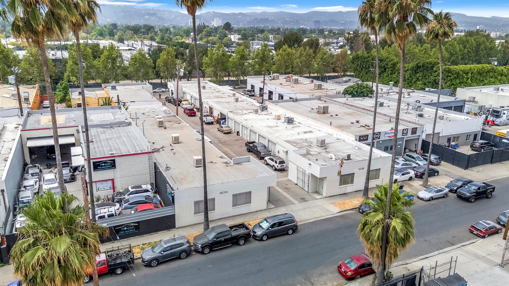 14758 Calvert St, Van Nuys, CA à vendre Photo principale– Image 1 sur 15