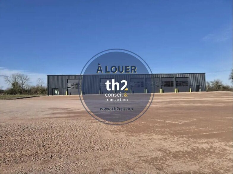 Local d’activités dans Mouen à louer - Photo de l’immeuble – Image 1 sur 5