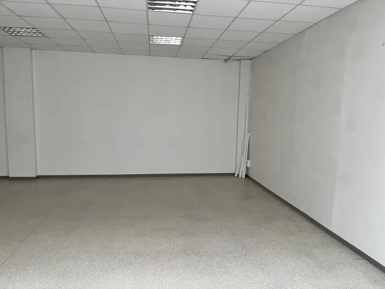 Bureau dans Langon à louer - Photo intérieure – Image 3 sur 7