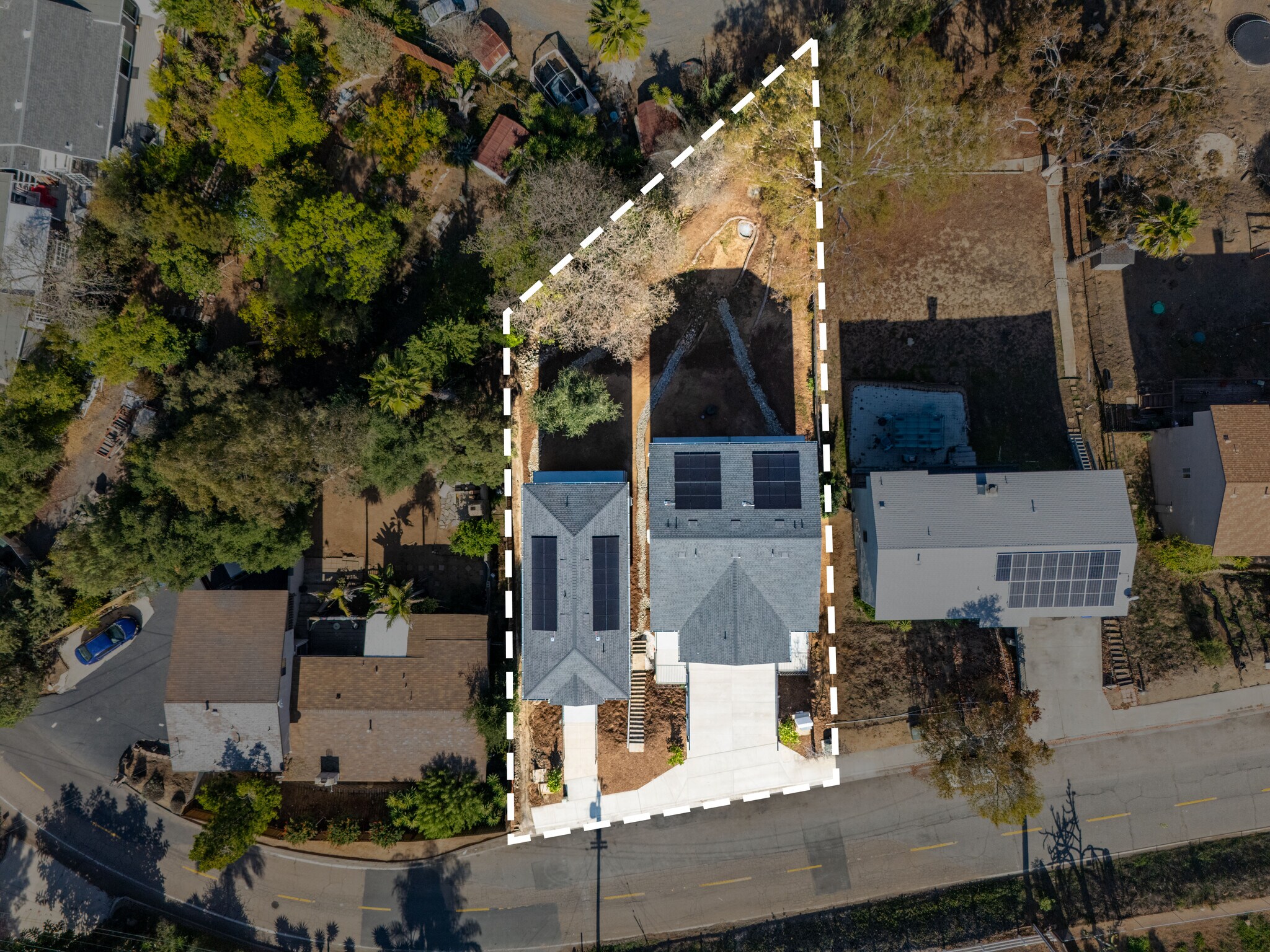 490 Lado De Loma Dr, Vista, CA à vendre Photo de l’immeuble– Image 1 sur 11