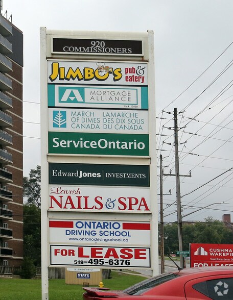 920 Commissioners Rd E, London, ON à louer - Photo de l’immeuble – Image 3 sur 5