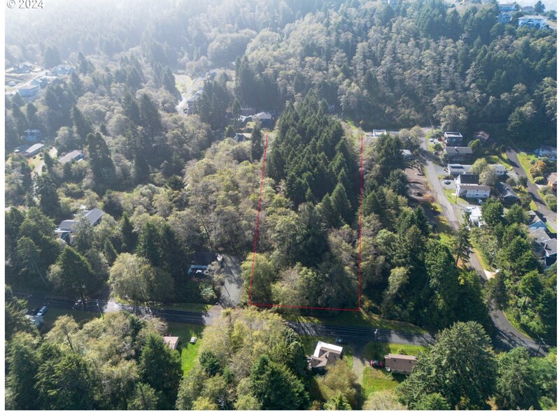 490 Lagoon Street, Rockaway Beach, OR à vendre - Aérien – Image 2 sur 7