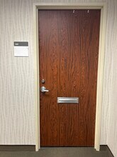 701 Lee St, Des Plaines, IL à louer Photo de l’immeuble– Image 1 sur 7