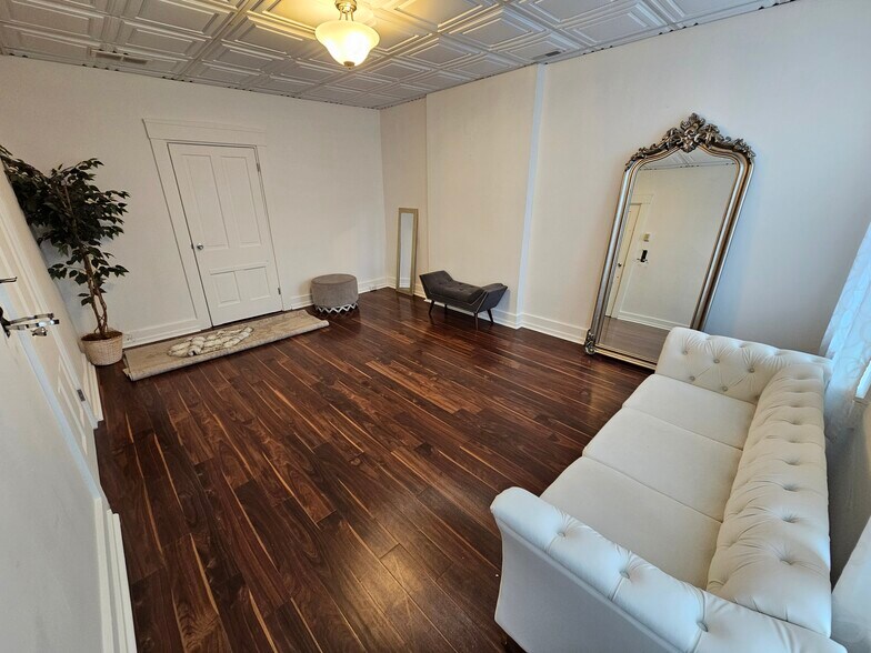 118-120 W Benson St, Cincinnati, OH à louer - Photo de l’immeuble – Image 3 sur 5