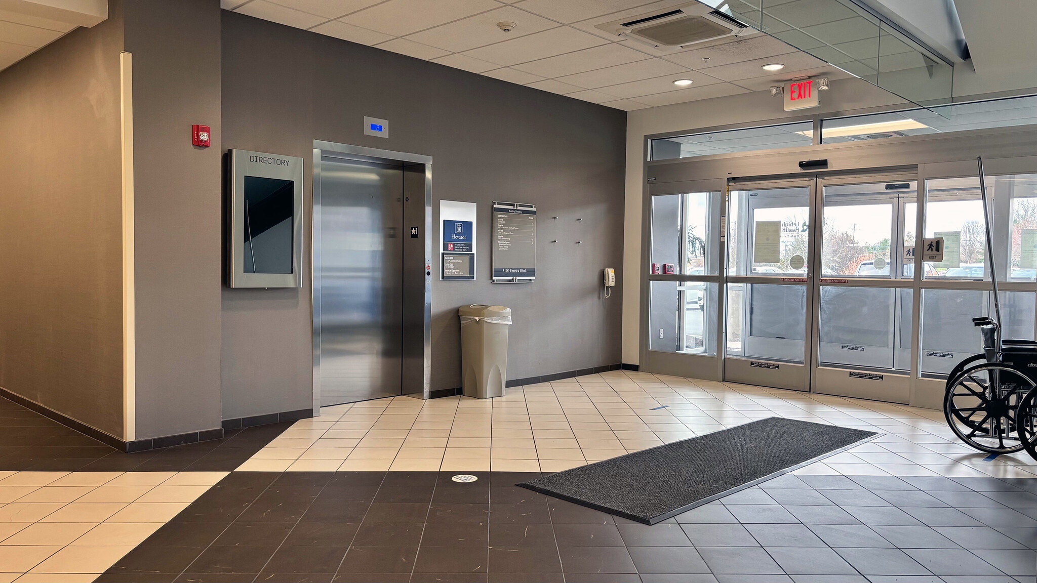 3100 Emrick Blvd, Bethlehem, PA à louer Photo intérieure– Image 1 sur 8